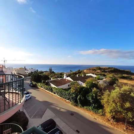 Lovely 2 Bedroom Including Pool, Stunning Ocean Views & Closeby Appartement *