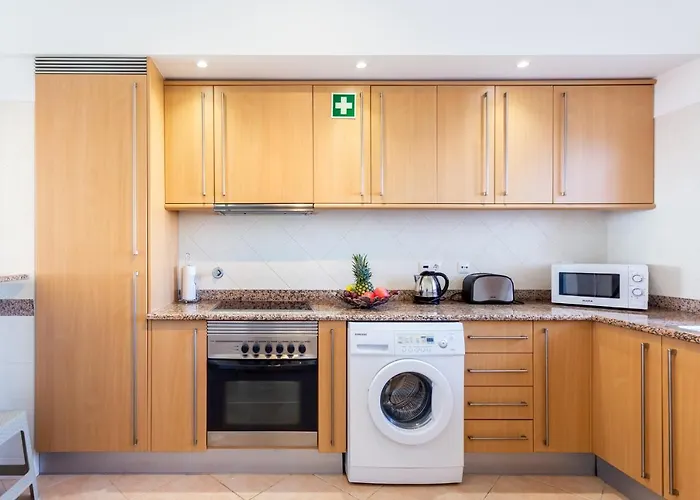 Lovely 2 Bedroom Including Pool, Stunning Ocean Views & Closeby * Luz