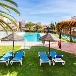 Lovely 2 Bedroom Including Pool, Stunning Ocean Views & Closeby Luz