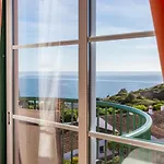 Lovely 2 Bedroom Including Pool, Stunning Ocean Views & Closeby