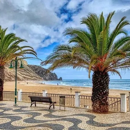 Lovely 2 Bedroom Including Pool, Stunning Ocean Views & Closeby * Senhora da Luz
