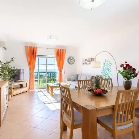 Lovely 2 Bedroom Including Pool, Stunning Ocean Views & Closeby