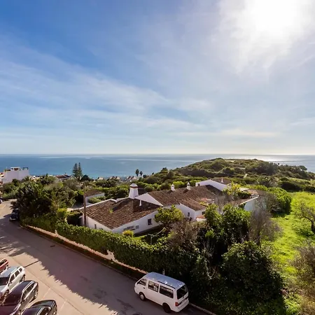 Lovely 2 Bedroom Including Pool, Stunning Ocean Views & Closeby * Senhora da Luz